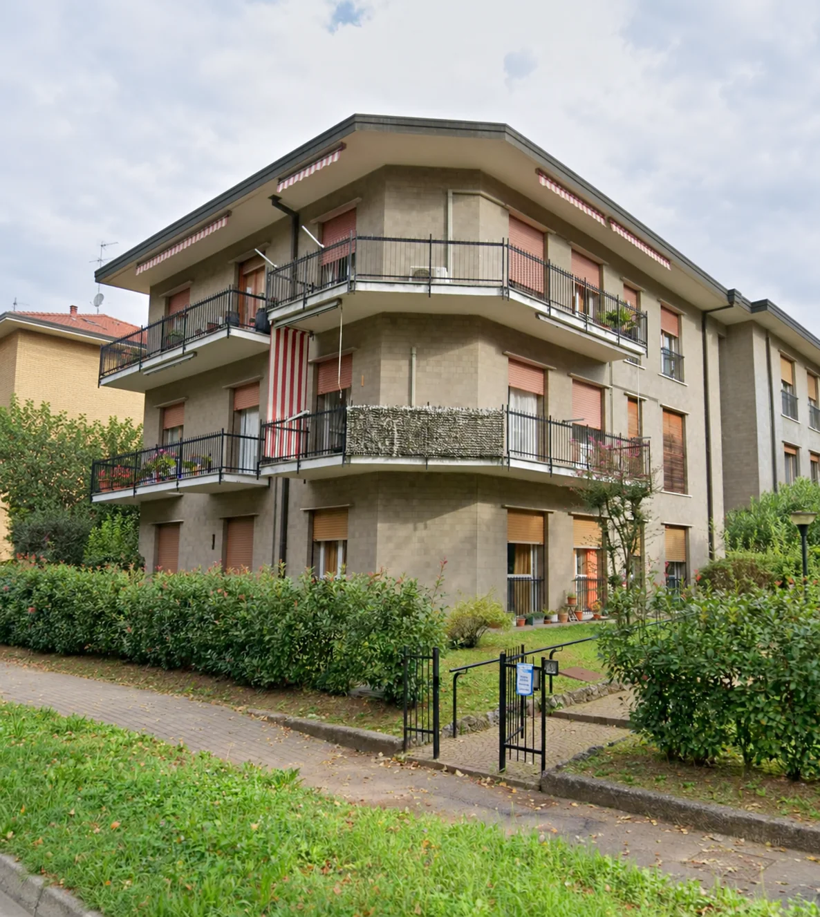 Edificio condominiale 8